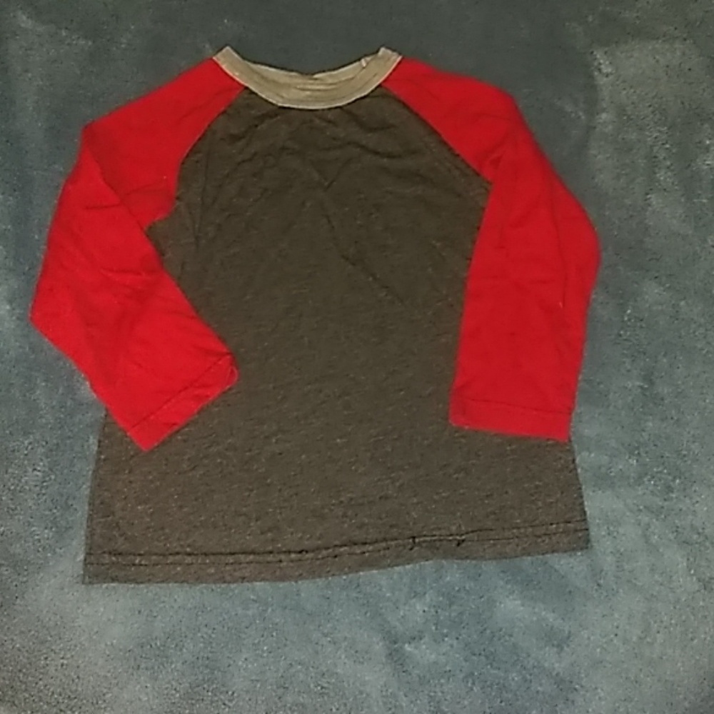 Grey & red long sleeve top!